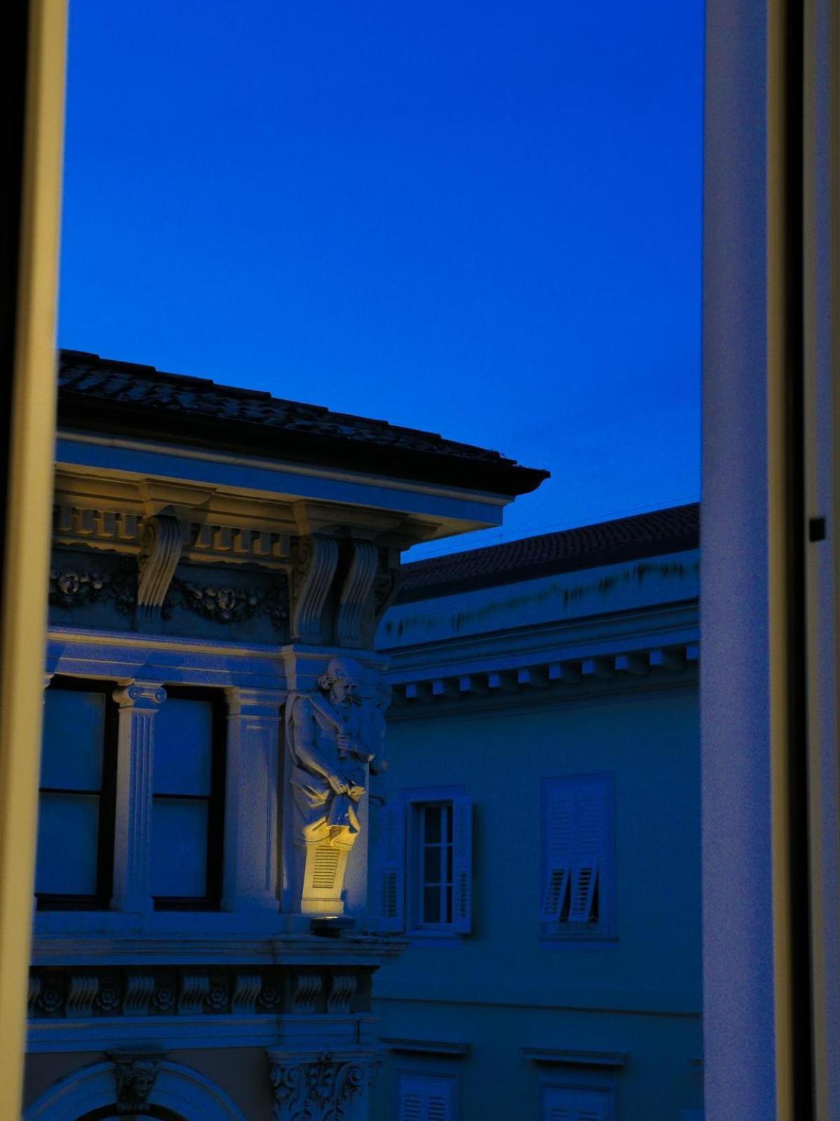 Casa Vacanze Trieste - Vista Piazza Unita エクステリア 写真